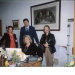 Marialice-al-MAE-2004-con-suoi-collaboratori